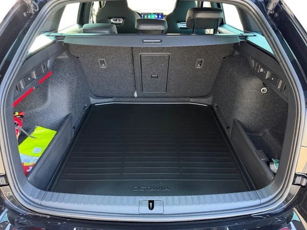SKODA Octavia Combi (2026) — foto 15 van 23