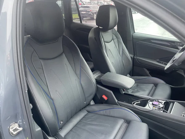 VOLKSWAGEN Tiguan eHybrid (PHEV) (2025) — foto 14 van 21