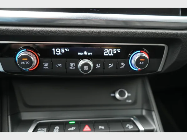 AUDI Q3 (2022) — foto 10 van 32