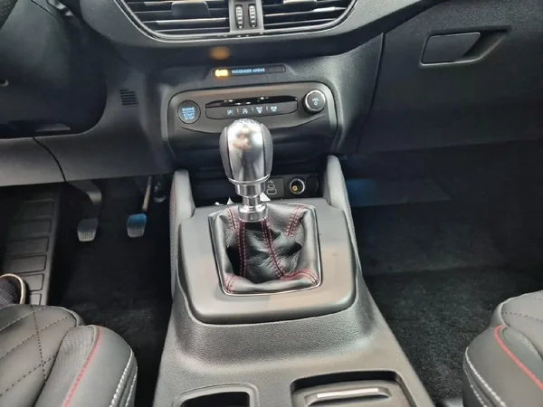 Ford Focus (2024) — foto 2 van 21