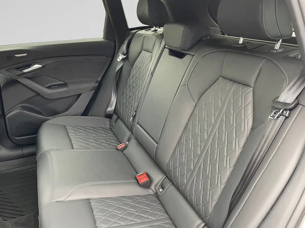 AUDI Q6 e-tron (2024) — foto 23 van 24