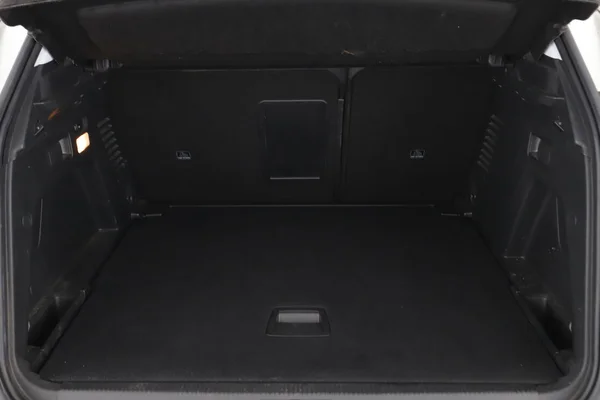 Peugeot 3008 (2019) — foto 8 van 16