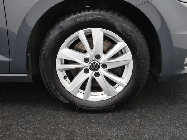 VOLKSWAGEN Touran Dsl (2021) — foto 19 van 30
