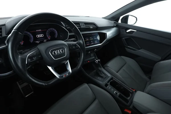Audi Q3 (2021) — foto 2 van 16