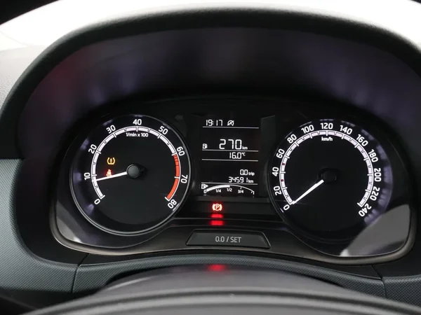 Škoda Fabia (2021) — foto 7 van 28