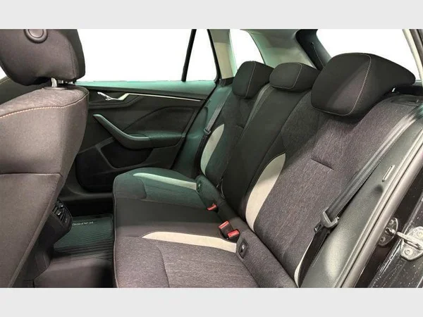 Skoda Kamiq (2020) — foto 2 van 25