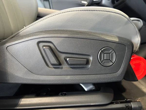 AUDI SQ6 e-tron (2026) — foto 11 van 24