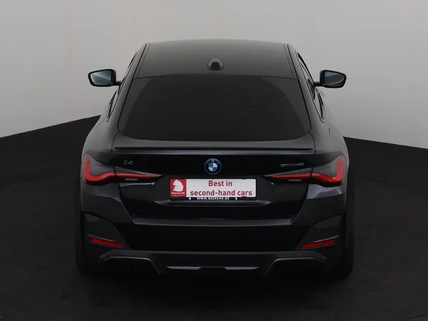 BMW i4 (2023) — foto 30 van 33