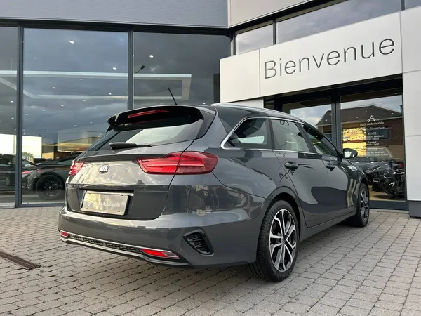 Kia Ceed (2019) — foto 12 van 17
