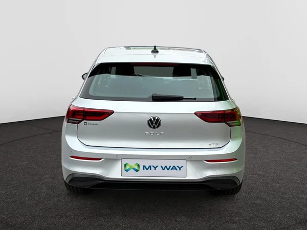 VOLKSWAGEN Golf VIII (2021) — foto 18 van 24
