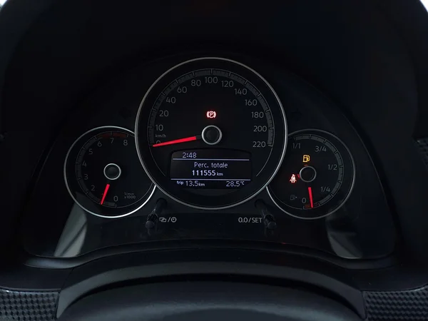 Volkswagen Up! (2022) — foto 6 van 23