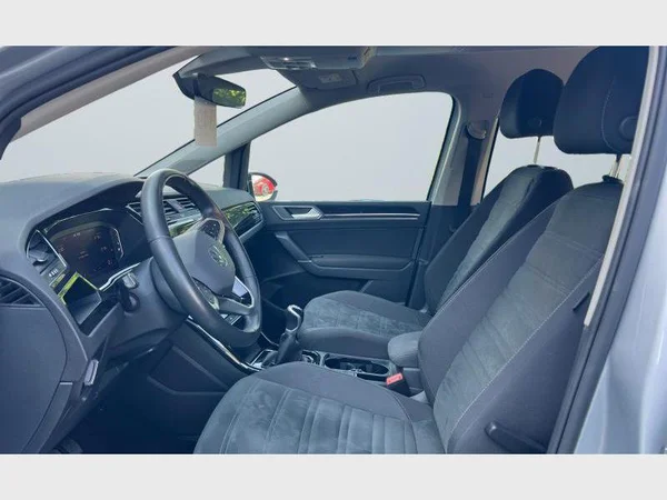 Volkswagen Touran (2024) — foto 5 van 24
