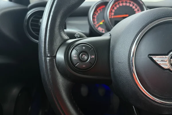 Mini Mini (F56) (2017) — foto 6 van 25