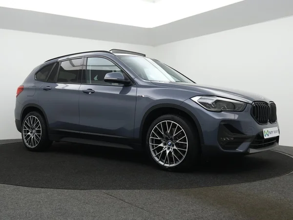 BMW X1 PHEV (F48 LCI) (2022) — foto 26 van 28