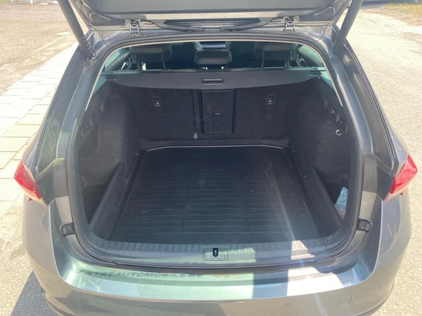 SKODA Octavia Combi (2025) — foto 5 van 9