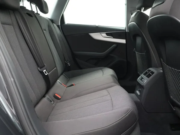 AUDI A4 Avant (2024) — foto 14 van 28