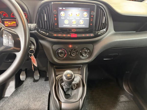 Fiat Doblo (2023) — foto 11 van 27