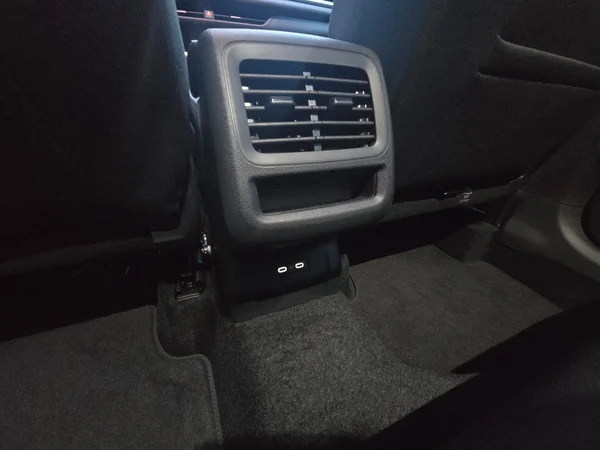 VOLKSWAGEN T-Roc (2025) — foto 16 van 24