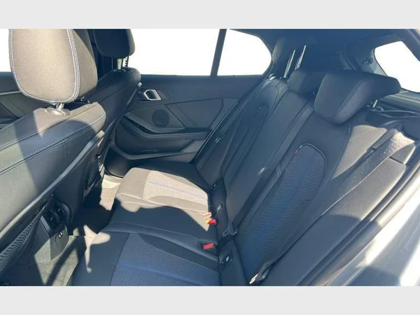 BMW 1 Hatch (2022) — foto 6 van 25
