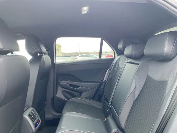 VOLKSWAGEN T-Roc (2025) — foto 9 van 18