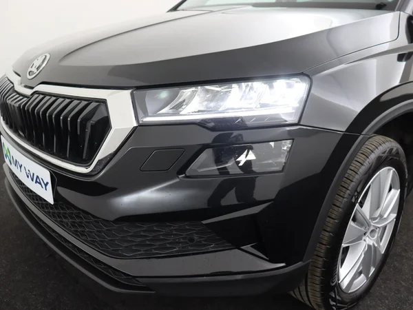 SKODA Karoq (2025) — foto 8 van 18