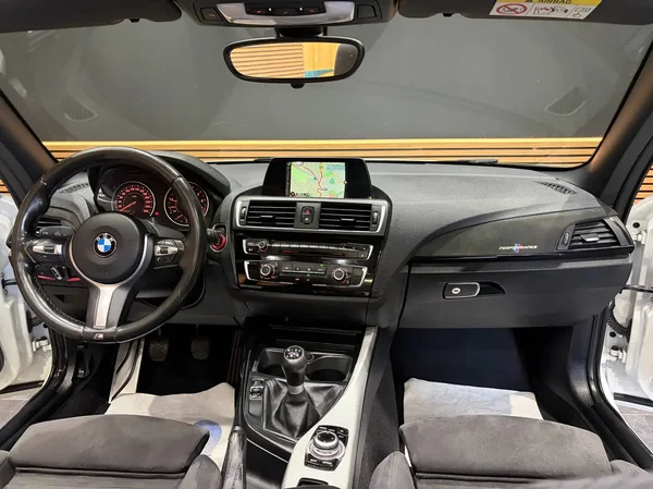Bmw 218 (2016) — foto 27 van 27