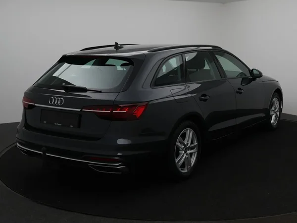 Audi A4 (2024) — foto 12 van 28