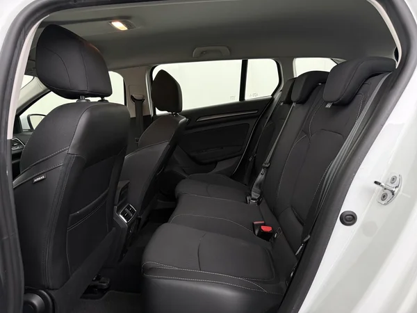 RENAULT Megane (2022) — foto 5 van 30