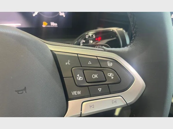 VOLKSWAGEN T-Roc (2026) — foto 4 van 28