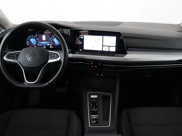 VOLKSWAGEN Golf (2024) — foto 28 van 28