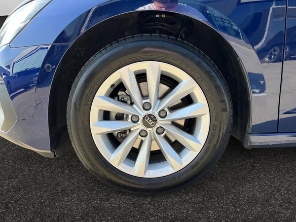AUDI A3 Sportback (2024) — foto 11 van 21