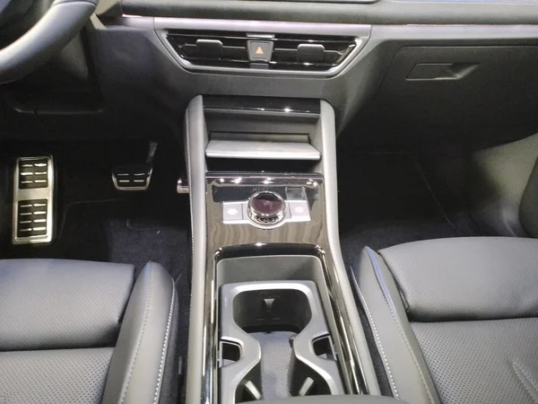 VOLKSWAGEN Tayron eHybrid (PHEV) (2025) — foto 6 van 15