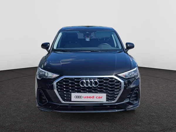 AUDI Q3 Sportback (2022) — foto 11 van 17