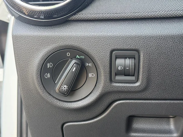 SKODA Fabia (2024) — foto 2 van 21