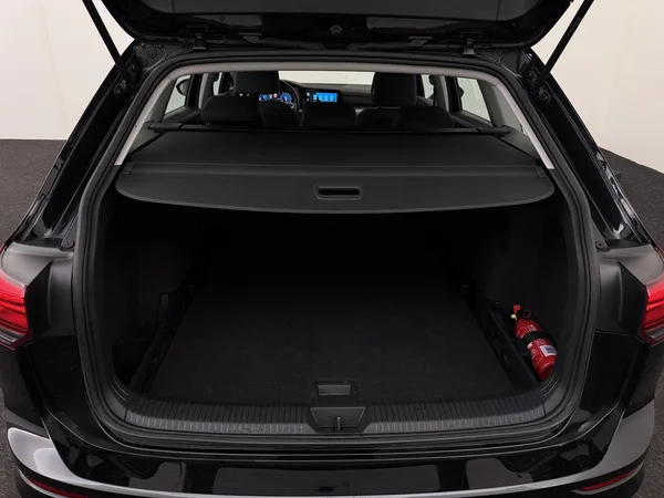 VOLKSWAGEN Golf Variant (2022) — foto 8 van 28