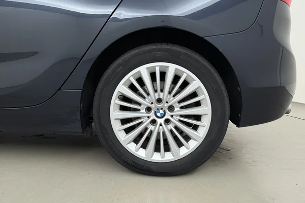BMW 2 Active Tourer PHEV (F45) (2017) — foto 23 van 26