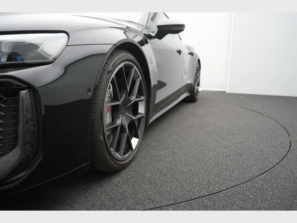 AUDI RS e-tron GT (2024) — foto 25 van 38