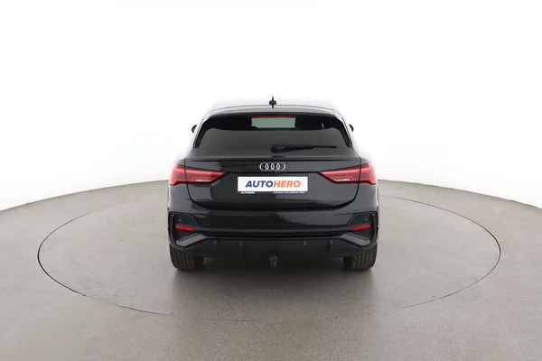 Audi Q3 (2021) — foto 11 van 16