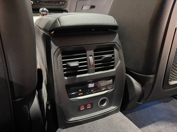 Bmw 330 (2020) — foto 22 van 36