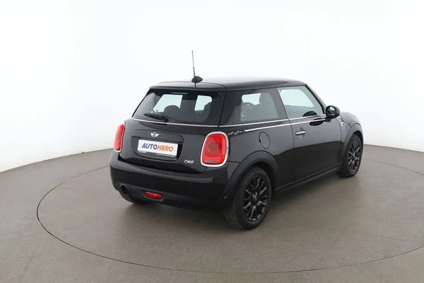 MINI Mini (2018) — foto 12 van 16