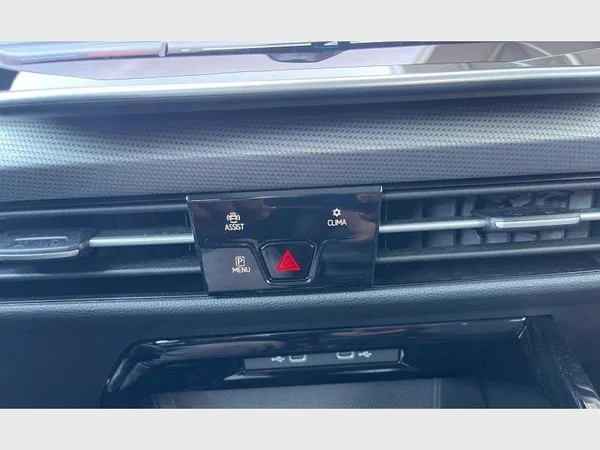 Volkswagen Golf VII SW (2025) — foto 16 van 28