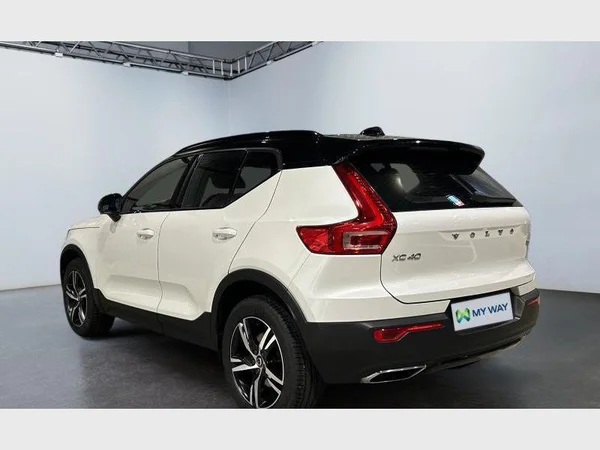 Volvo XC40 (2018) — foto 12 van 30