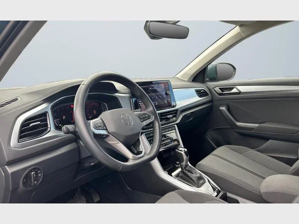 Volkswagen T-Roc (2022) — foto 28 van 29