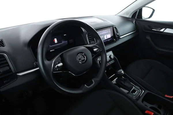 Skoda Karoq (2023) — foto 2 van 16