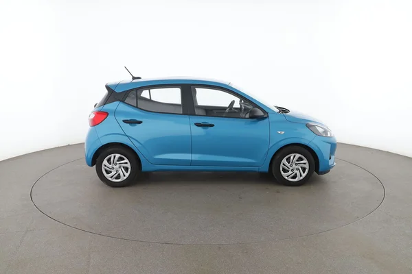 Hyundai i10 (2022) — foto 13 van 16