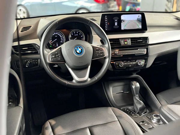 BMW X1 (2022) — foto 2 van 20