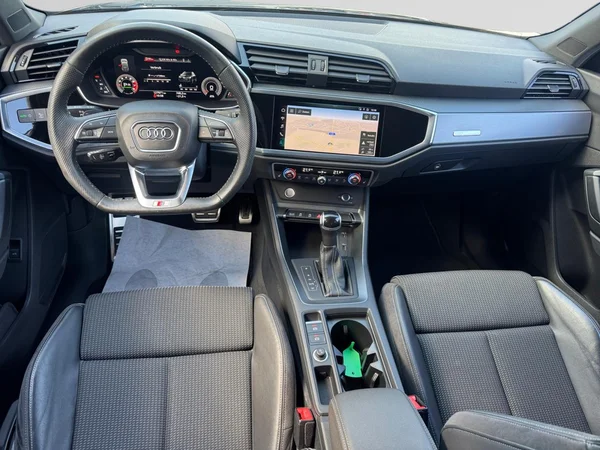 AUDI Q3 (2019) — foto 2 van 24