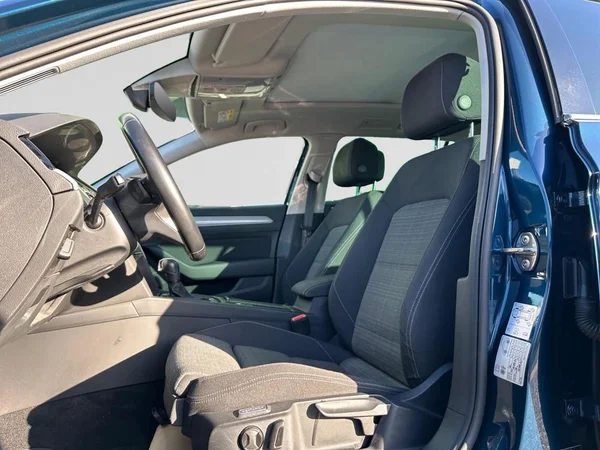 VOLKSWAGEN Passat Variant Dsl (2021) — foto 2 van 21