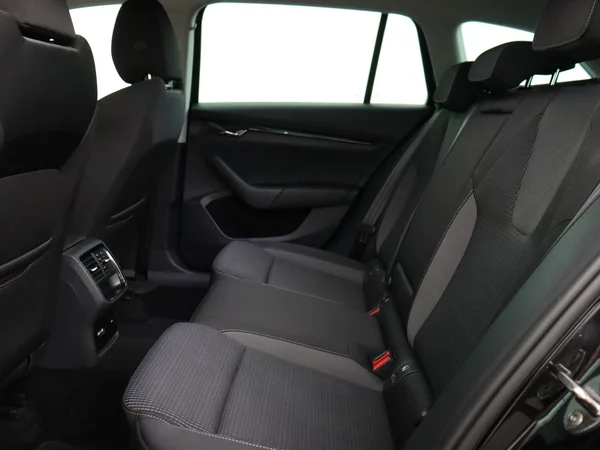 SKODA Octavia Combi (2024) — foto 4 van 18
