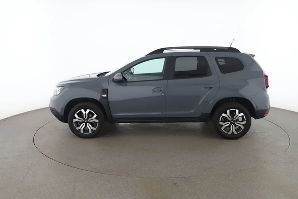 Dacia Duster (2023) — foto 9 van 16